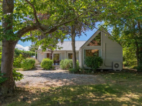 Copper Beech Cottage - Wharewaka Holiday Home